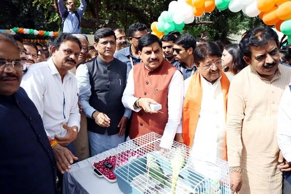 इंदौर प्राणी संग्रहालय में वर्चुअल सुविधा के लोकार्पण का मंच